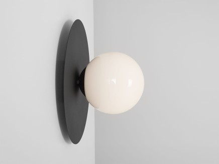 Lampa ścienna SKIVA BALL M - czarny